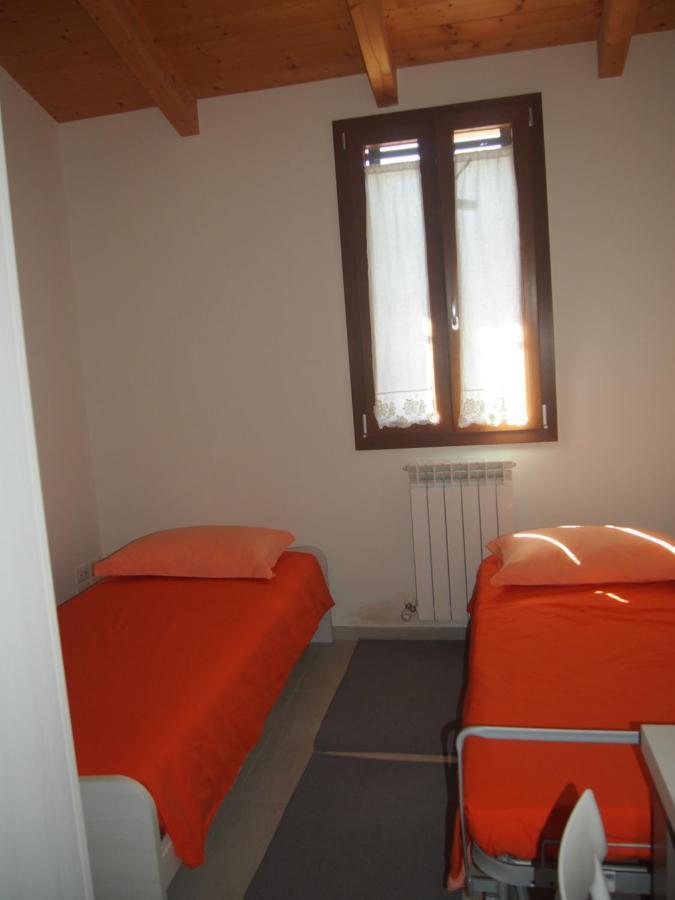 Agriturismo Ardizio 43 Pesaro Luaran gambar